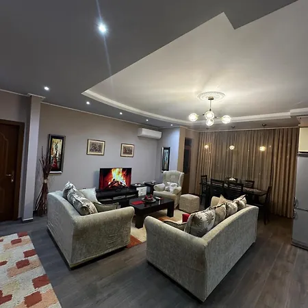 Apartment At The City Center Vlore