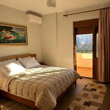 Apartment At The City Center Vlore
